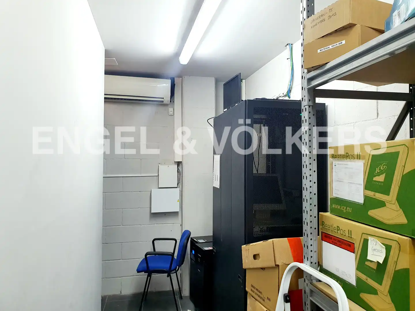 Nau industrial en venda en Cornellà de Llobregat