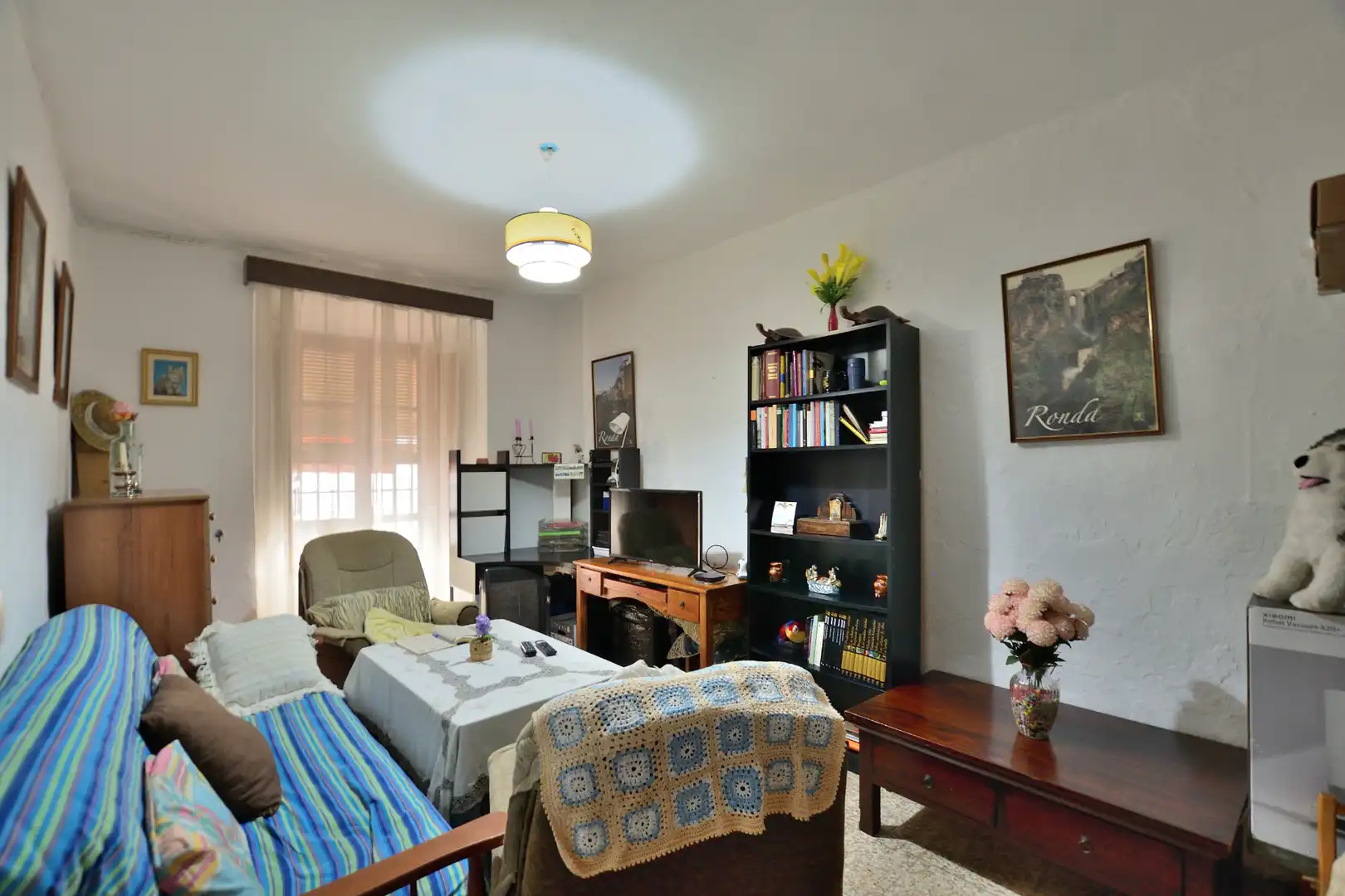 Sala de estar de Piso en venta en Ronda con Terraza, Amueblado y Balcón