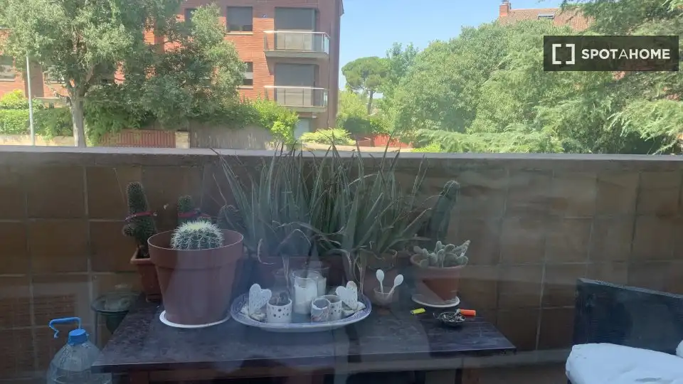 Balcony of Flat for share in Sant Cugat del Vallès  with Air Conditioner, Terrace and Furnished