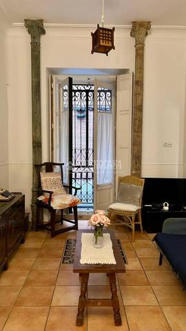 Piso en Alquiler en Cortes - Huertas