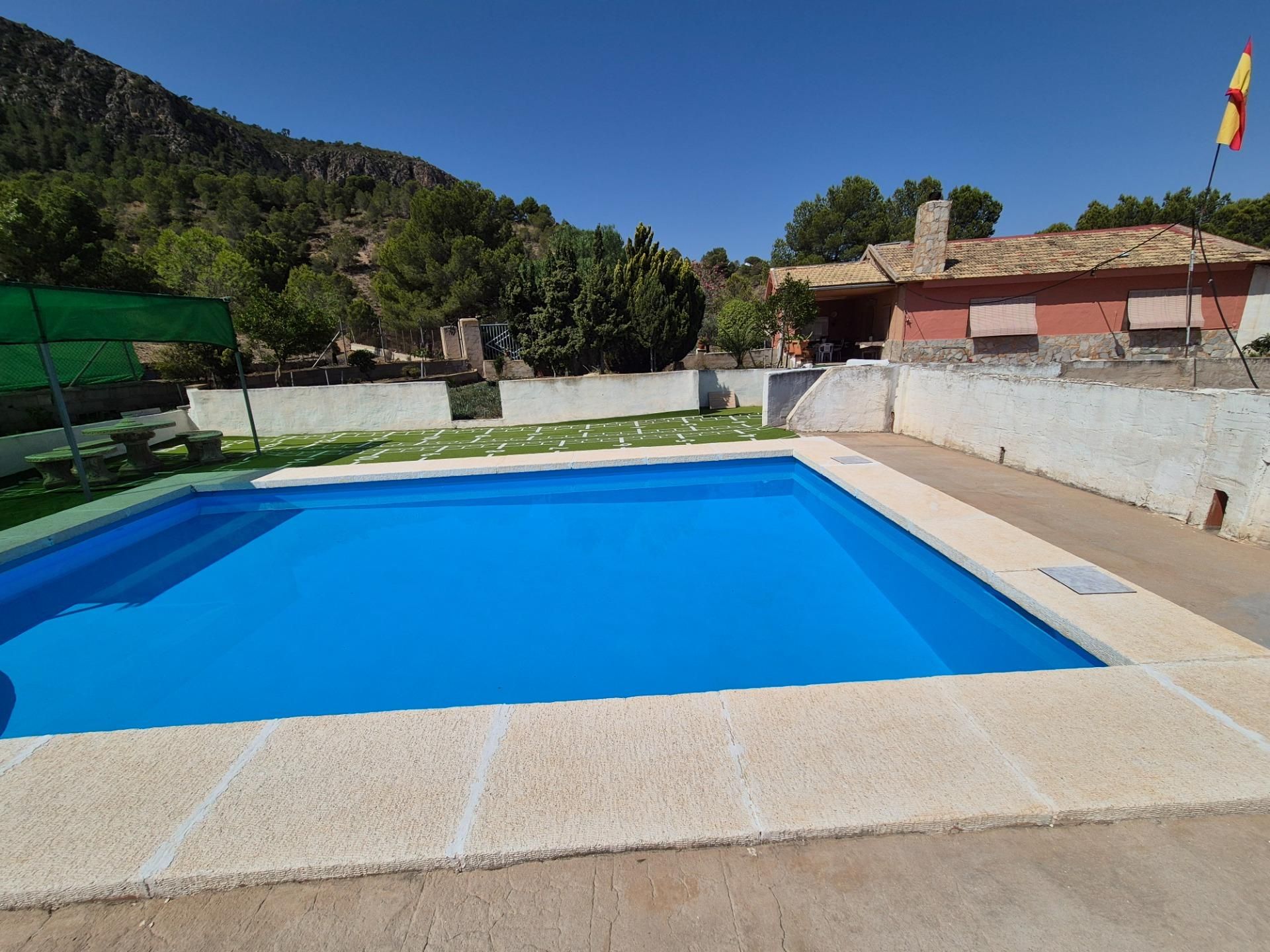 Piscina de Casa o xalet en venda en Elda amb Piscina