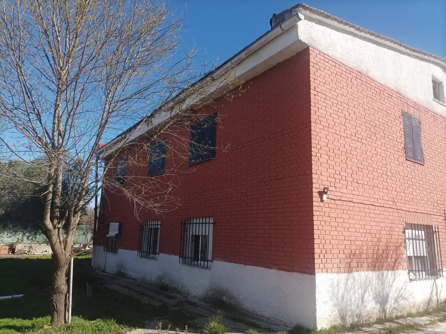 Vista exterior de Casa o chalet en venta en Escalona con Calefacción, Piscina y Amueblado