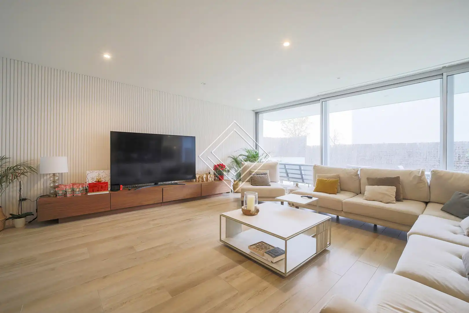 Casa bifamiliare con piscina in vendita a Urbanización La Moraleja