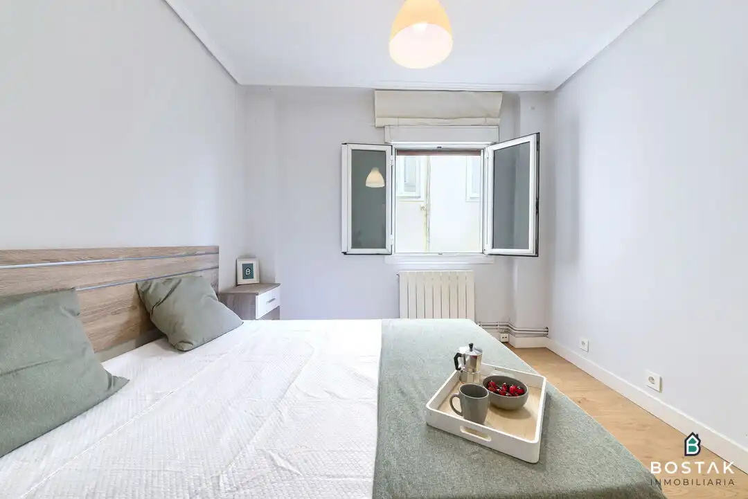 Bedroom of Flat for sale in Bilbao   with Heating