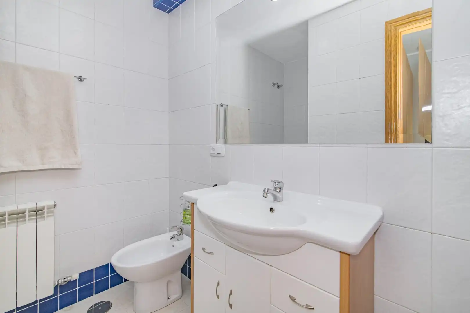 Baño de Casa adosada en venta en Cájar con Aire acondicionado, Calefacción y Terraza