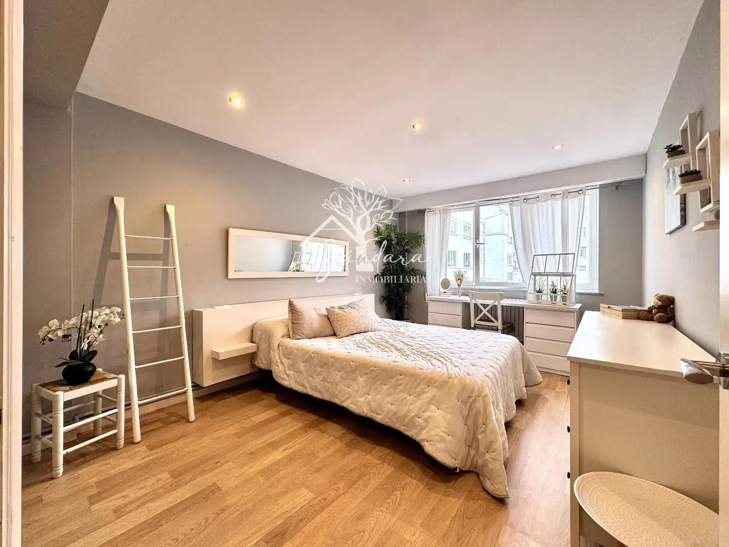 Schlafzimmer von Wohnung zum Verkauf in Ferrol mit Heizung, Parkett und Terrasse