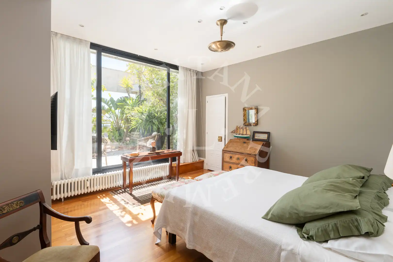 Habitación de Ático en venta en Barcelona con Aire acondicionado, Calefacción y Parquet