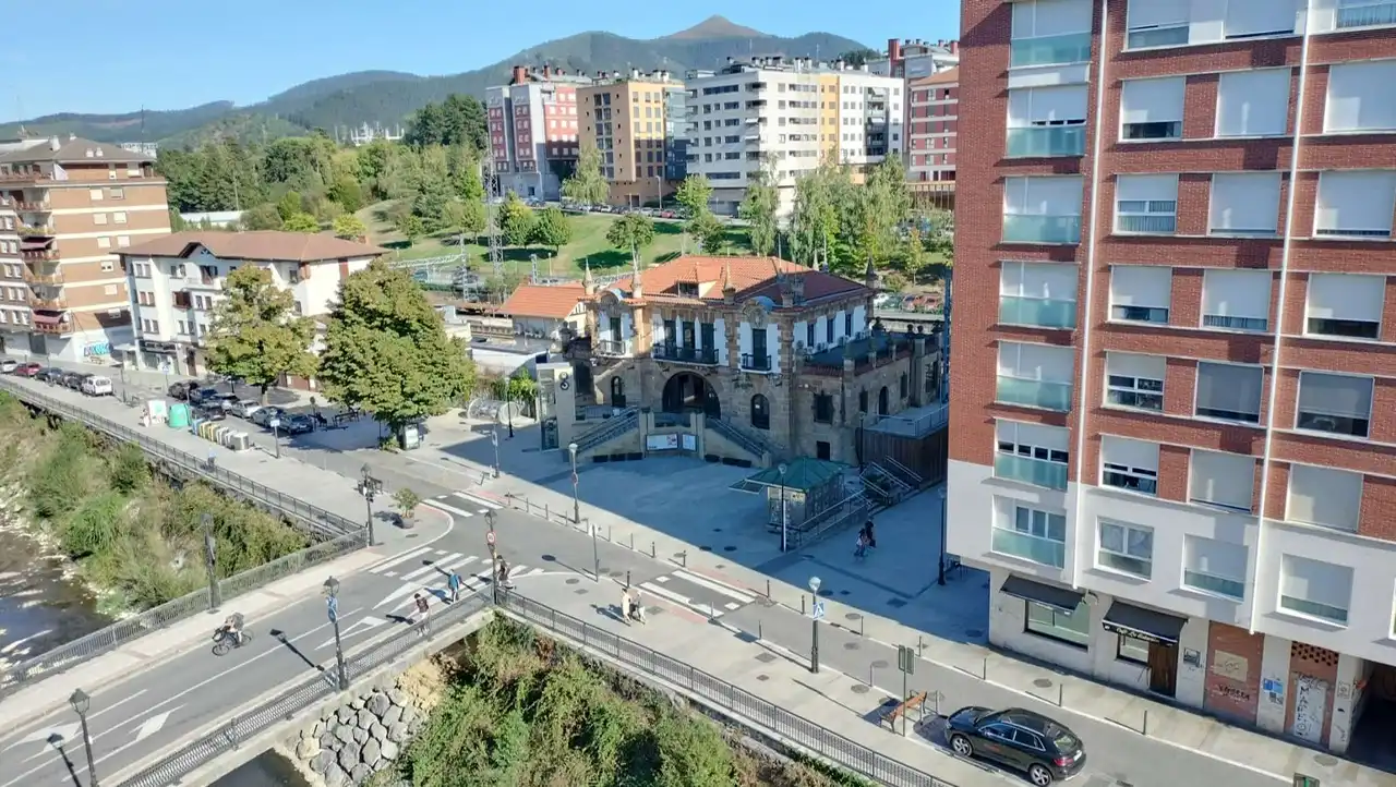 Flat with lift for sale in Nerbion Kalea 3, imagen 3