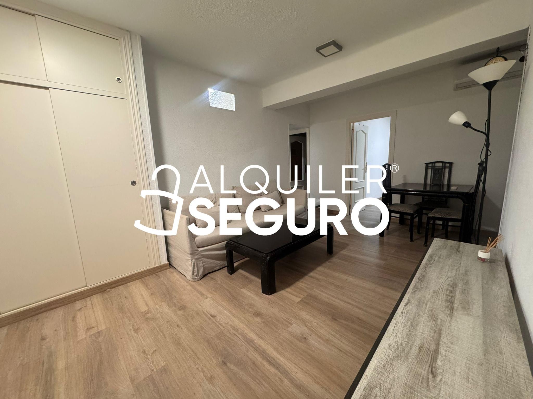 Dormitori de Pis de lloguer en  Madrid Capital amb Aire condicionat, Calefacció i Terrassa