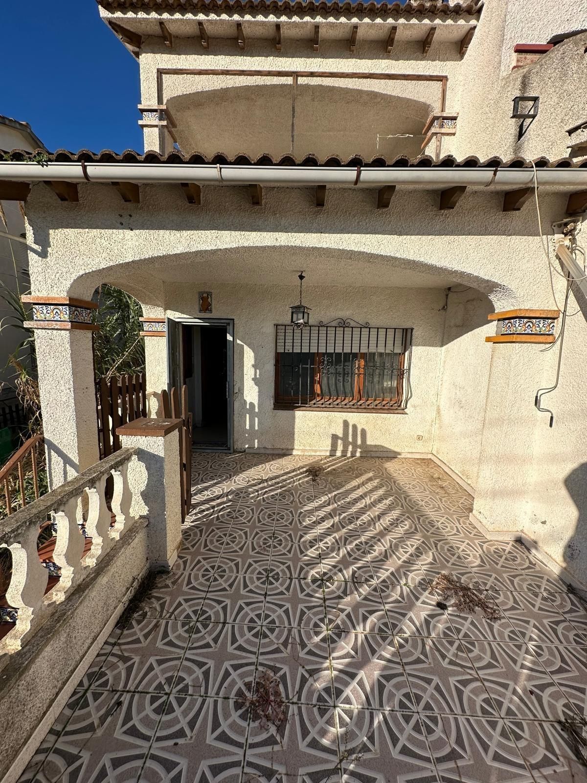 Casa adosada en venda en Albinyana