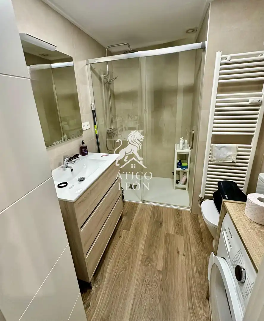 Piso con ascensor en venta en Suero de Quiñones, imagen 7