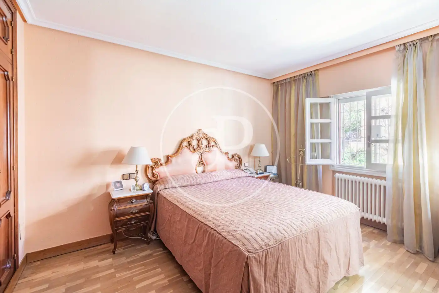 Habitación de Casa adosada en venta en Madrid con Aire acondicionado, Calefacción y Jardín privado