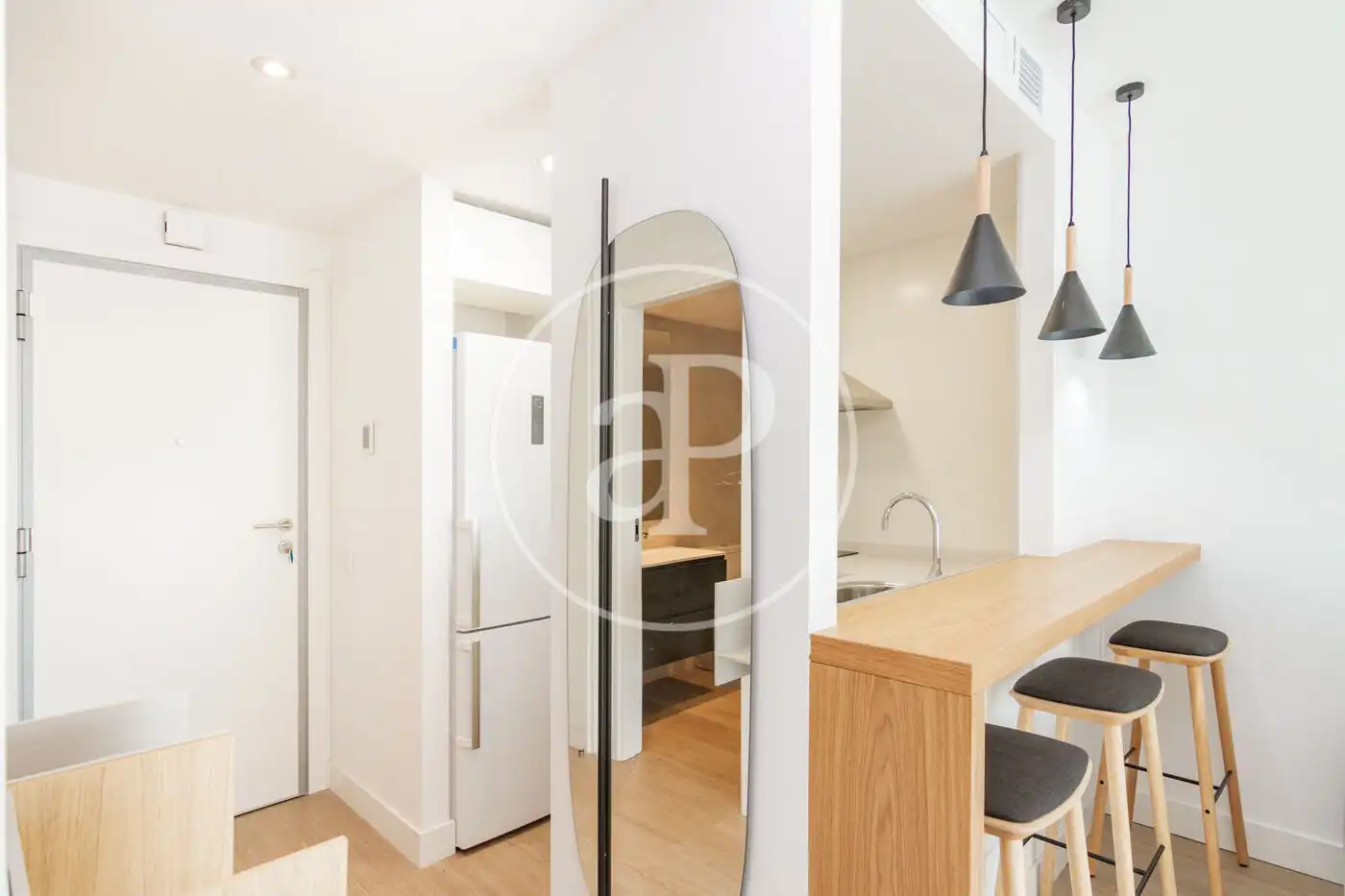 Wohnung zur Miete in Madrid mit Klimaanlage, Heizung und Privatgarten