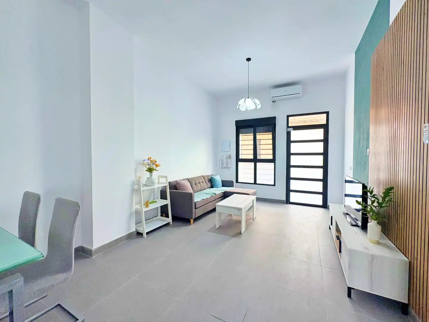 Living room of Ground floor for sale in Alicante / Alacant