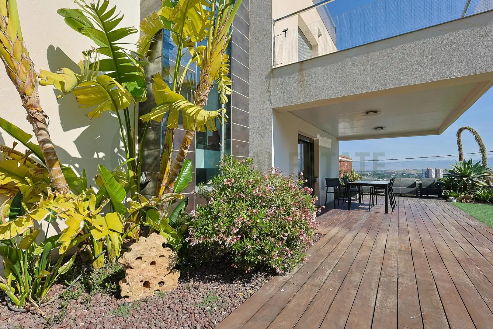 Terrassa de Casa o xalet en venda en Alicante / Alacant amb Aire condicionat, Calefacció i Jardí privat