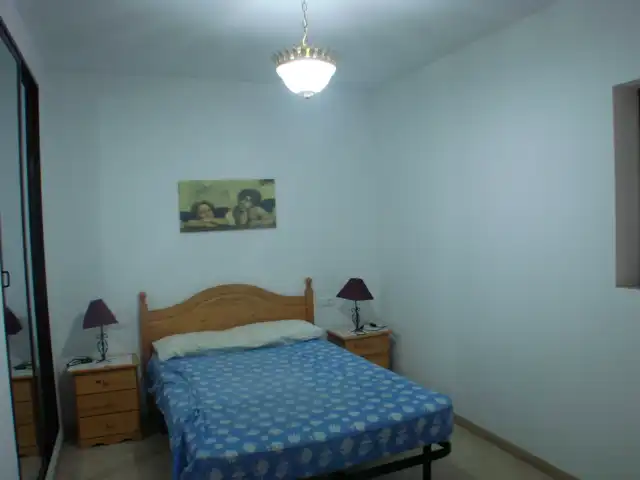 Habitación de Apartamento de alquiler en Azuaga con Aire acondicionado, Amueblado y Balcón