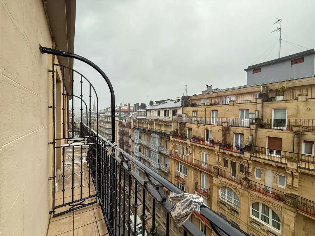 Balcony of Flat for rent in Donostia - San Sebastián   with Oven, Washing machine and Microwave