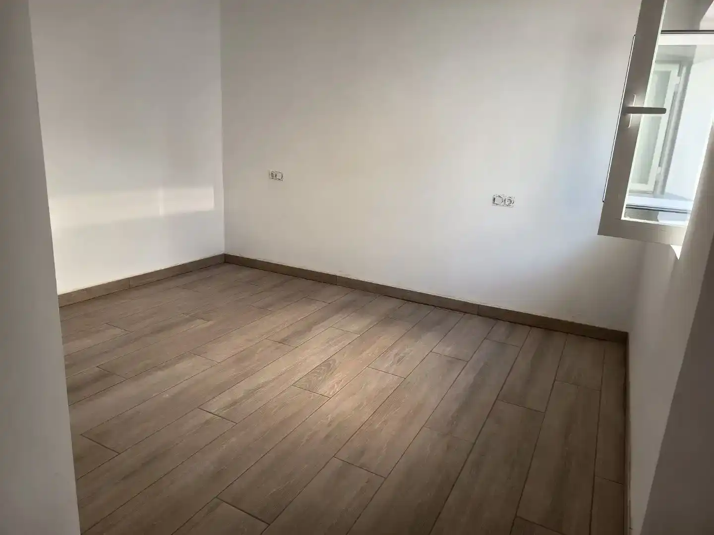 Casa adosada en venda en Valdepeñas amb Balcó