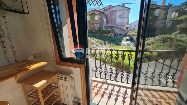 Vista exterior de Pis en venda en Cangas  amb Calefacció i Traster