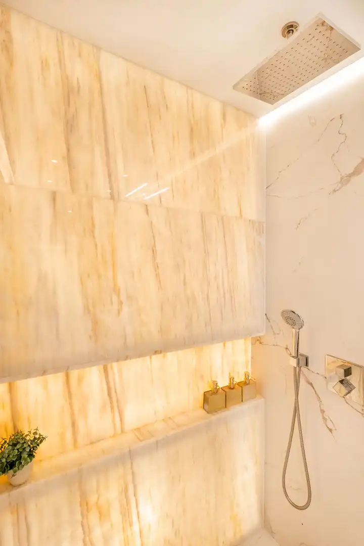 Baño de Apartamento en venta en Marbella