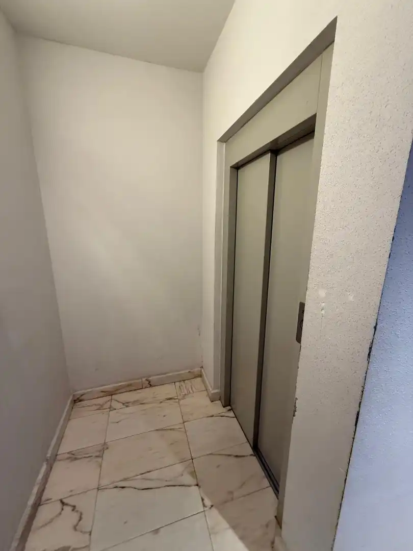 Wohnung zum Verkauf in Valencia de Don Juan mit Klimaanlage, Heizung und Abstellraum