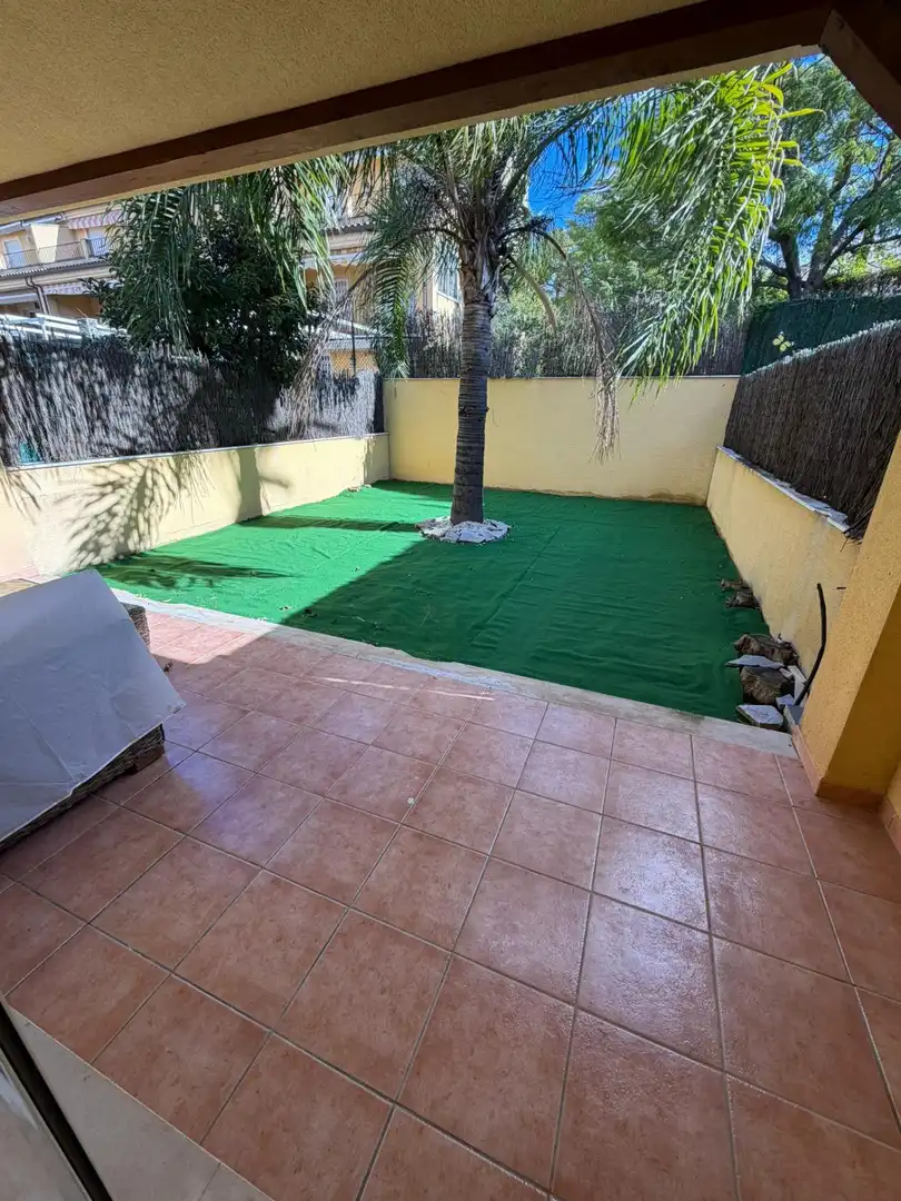 Jardín de Casa adosada de alquiler en Alzira con Aire acondicionado, Jardín privado y Terraza