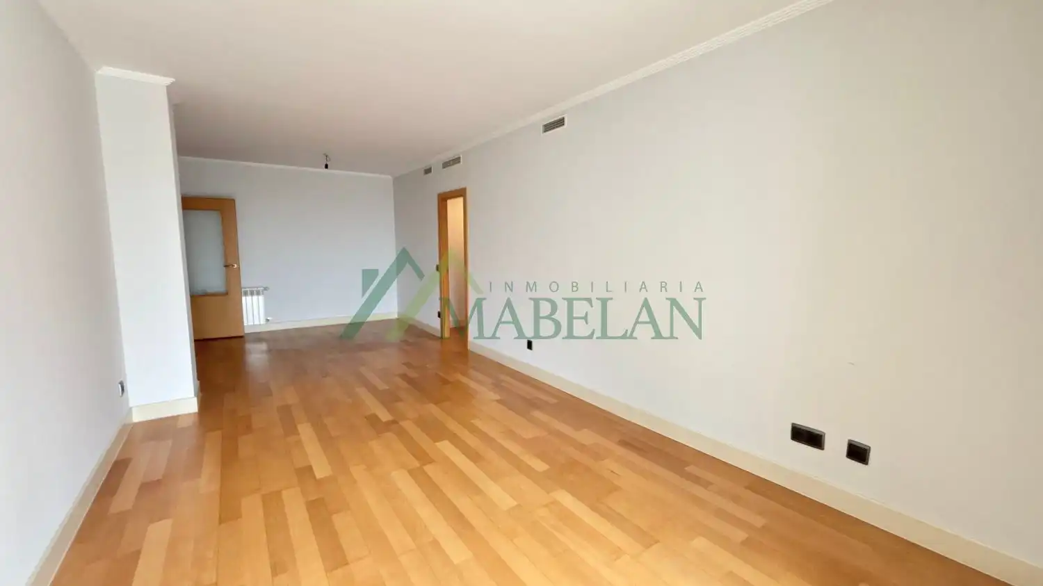 Bedroom of Flat for rent in Madrid  with Air Conditioner, Private garden and Storage room
