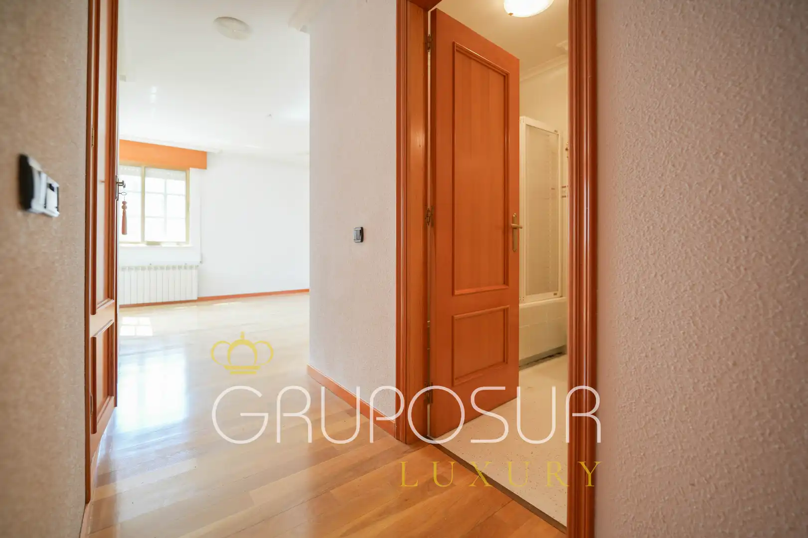Casa aparellada amb jardí en venda a Calle Castilla y León 22, imagen 54
