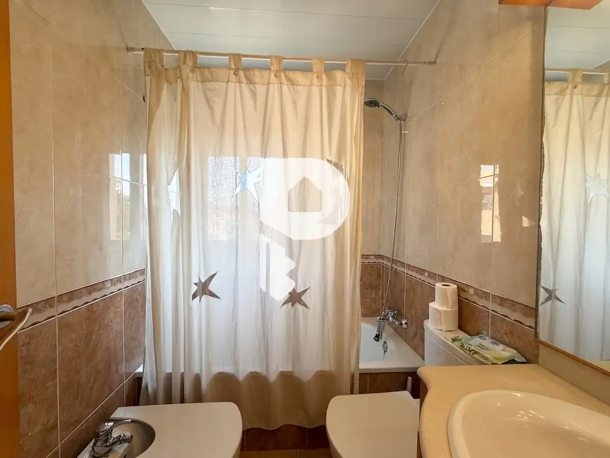 Baño de Piso en venta en Sant Vicenç Dels Horts con Aire acondicionado, Calefacción y Parquet