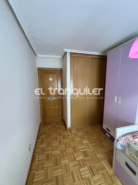 Habitación de Piso de alquiler en Parla con Aire acondicionado, Piscina y Amueblado