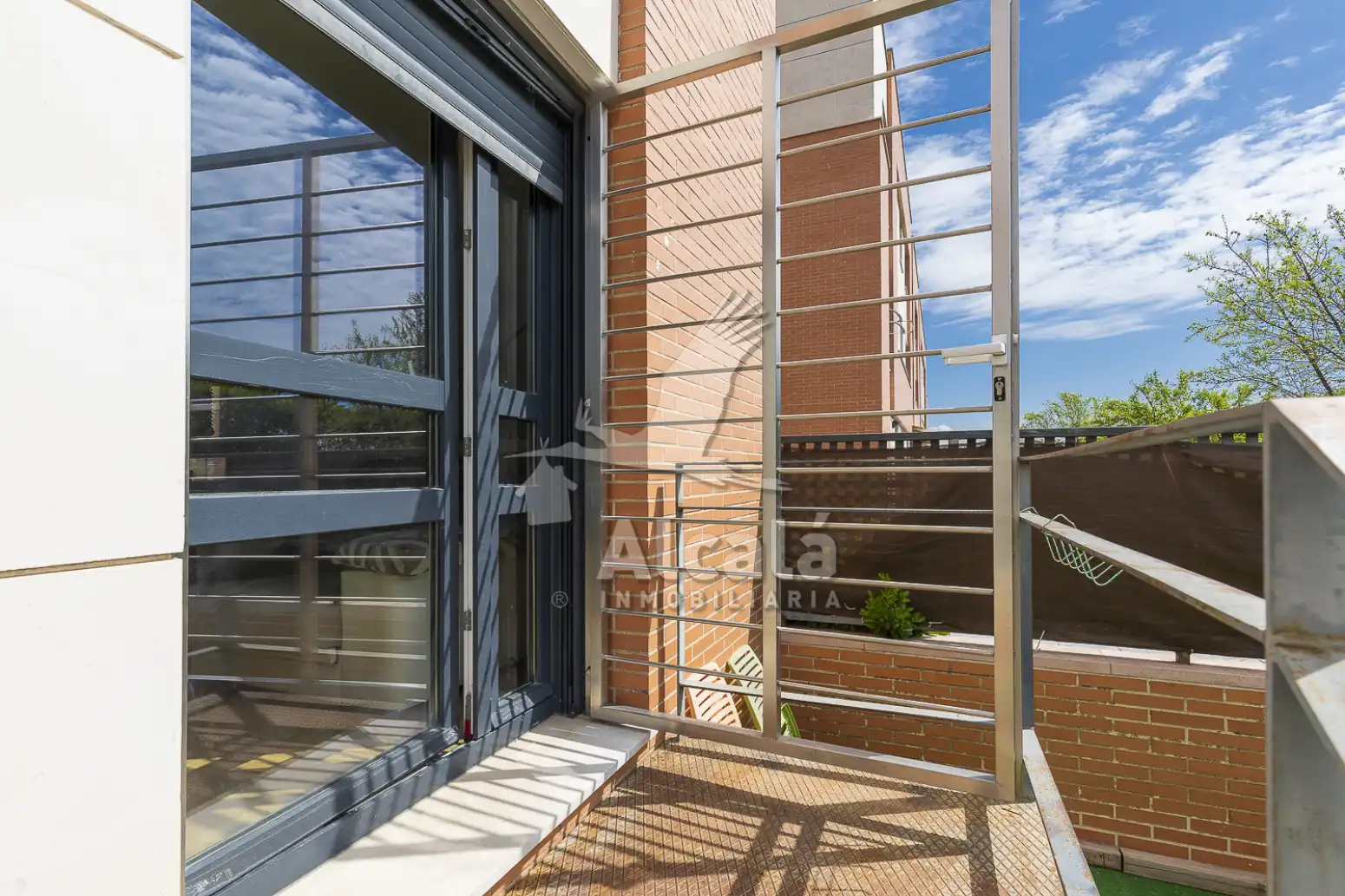 Terraza de Piso en venta en Alcalá de Henares con Aire acondicionado, Calefacción y Jardín privado
