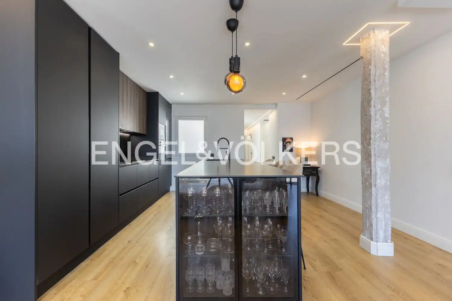 Kitchen of Flat for sale in Valencia  with Air Conditioner, Heating and Balcony