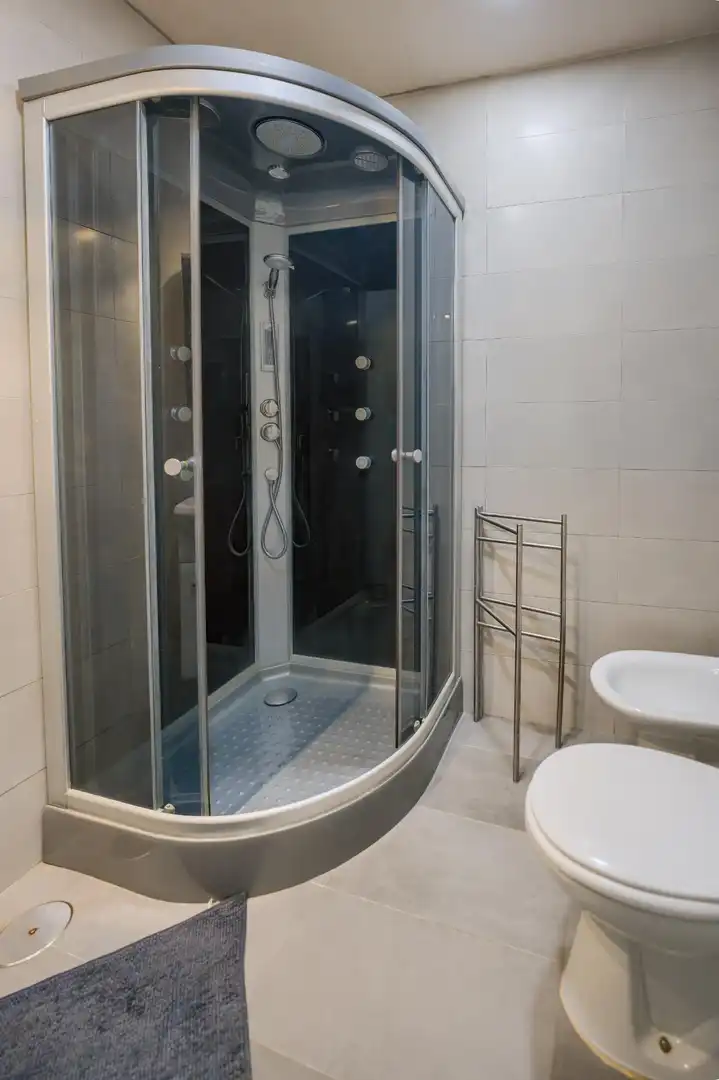 Baño de Casa o chalet en venta en Sanlúcar la Mayor con Aire acondicionado, Jardín privado y Trastero