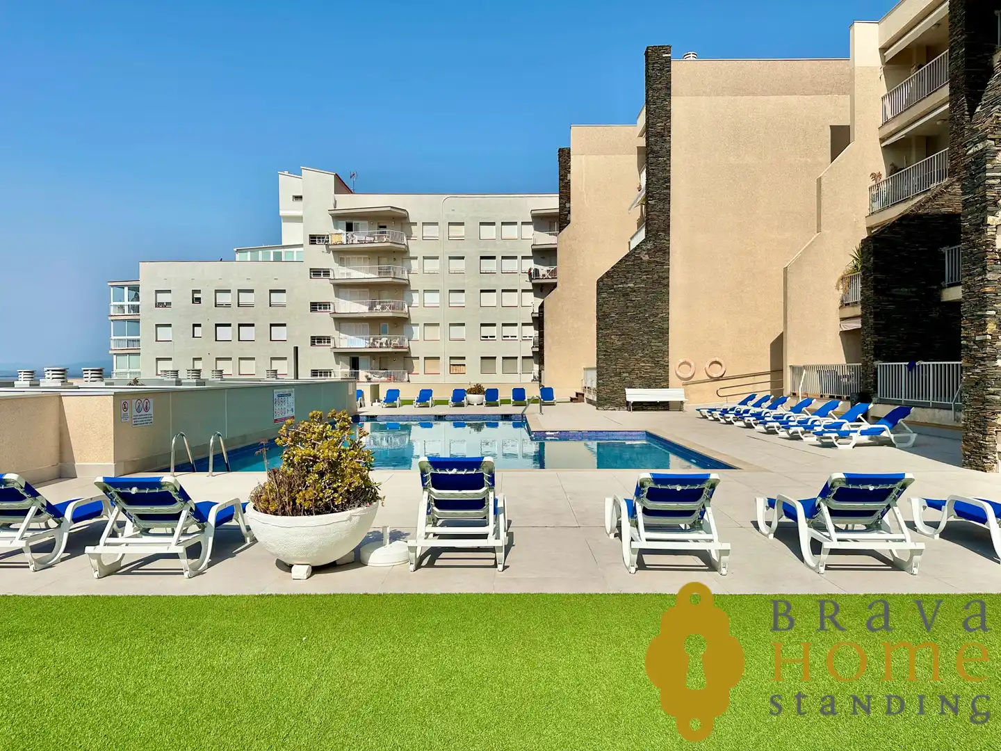 Piscina de Ático en venta en Roses con Aire acondicionado, Terraza y Trastero