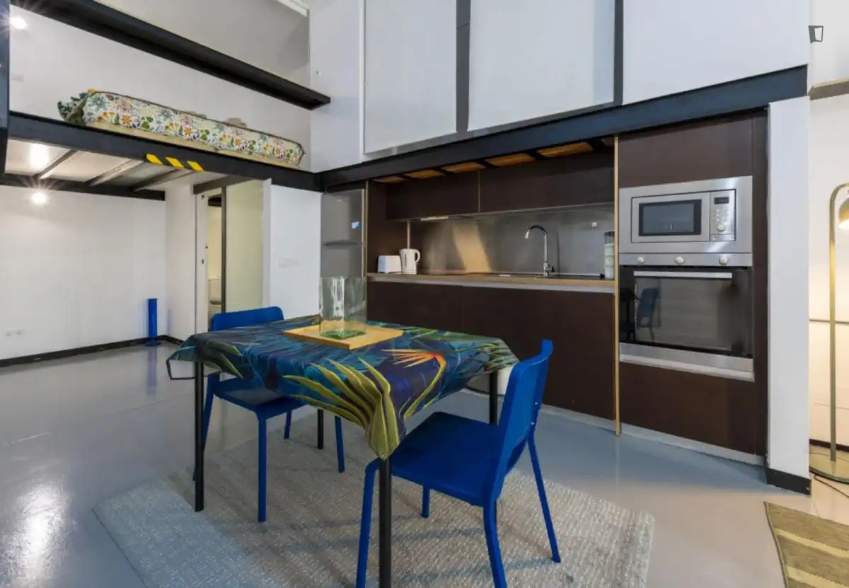 Cocina de Apartamento de alquiler en Madrid con Calefacción, Amueblado y Horno
