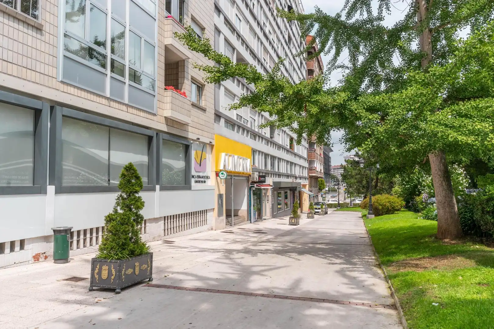 Vista exterior de Pis en venda en Oviedo  amb Calefacció, Terrassa i Traster