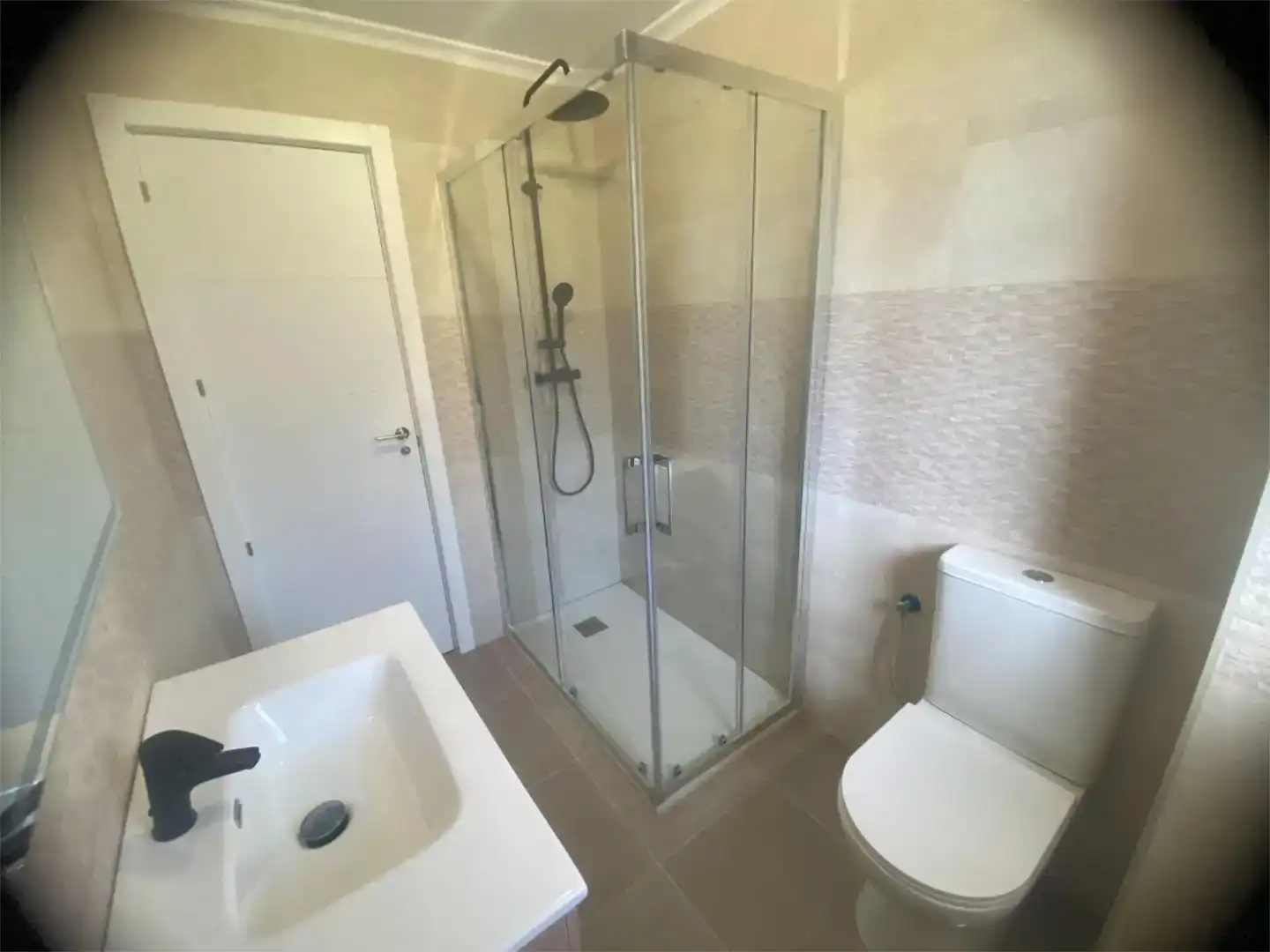 Badezimmer von Wohnung zum Verkauf in Camargo mit Privatgarten