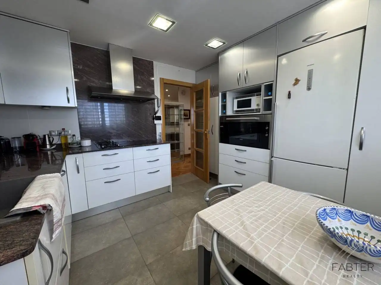 Flat with terrace for sale in Carretera Collblanc, imagen 11