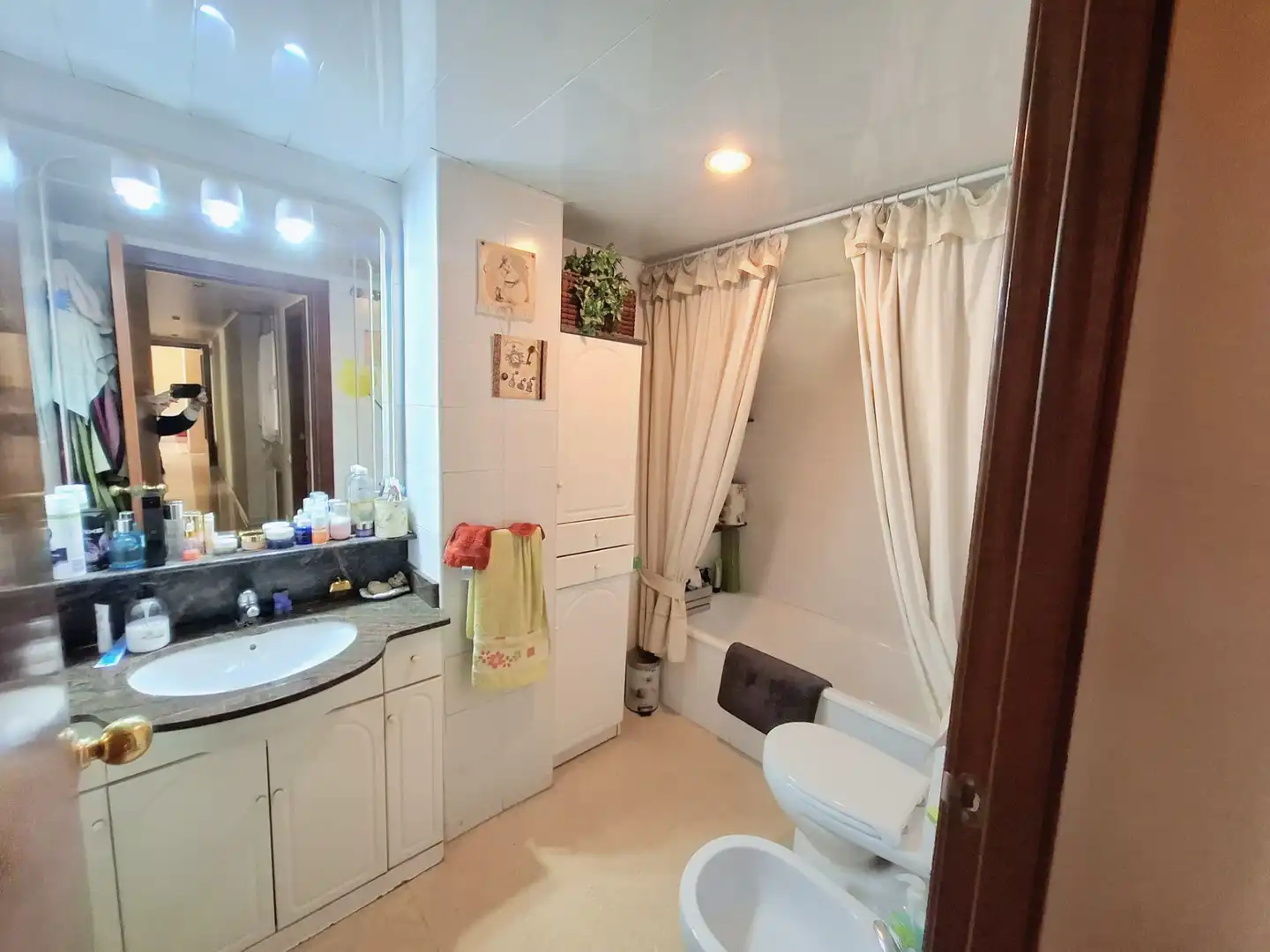 Bathroom of Flat for sale in Cerdanyola del Vallès  with Heating, Oven and Balcony