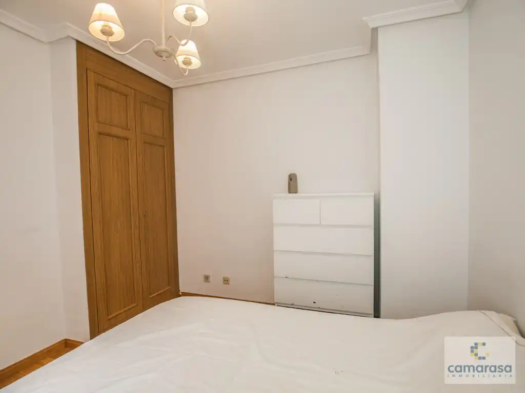 Habitación de Casa adosada en venta en Ávila