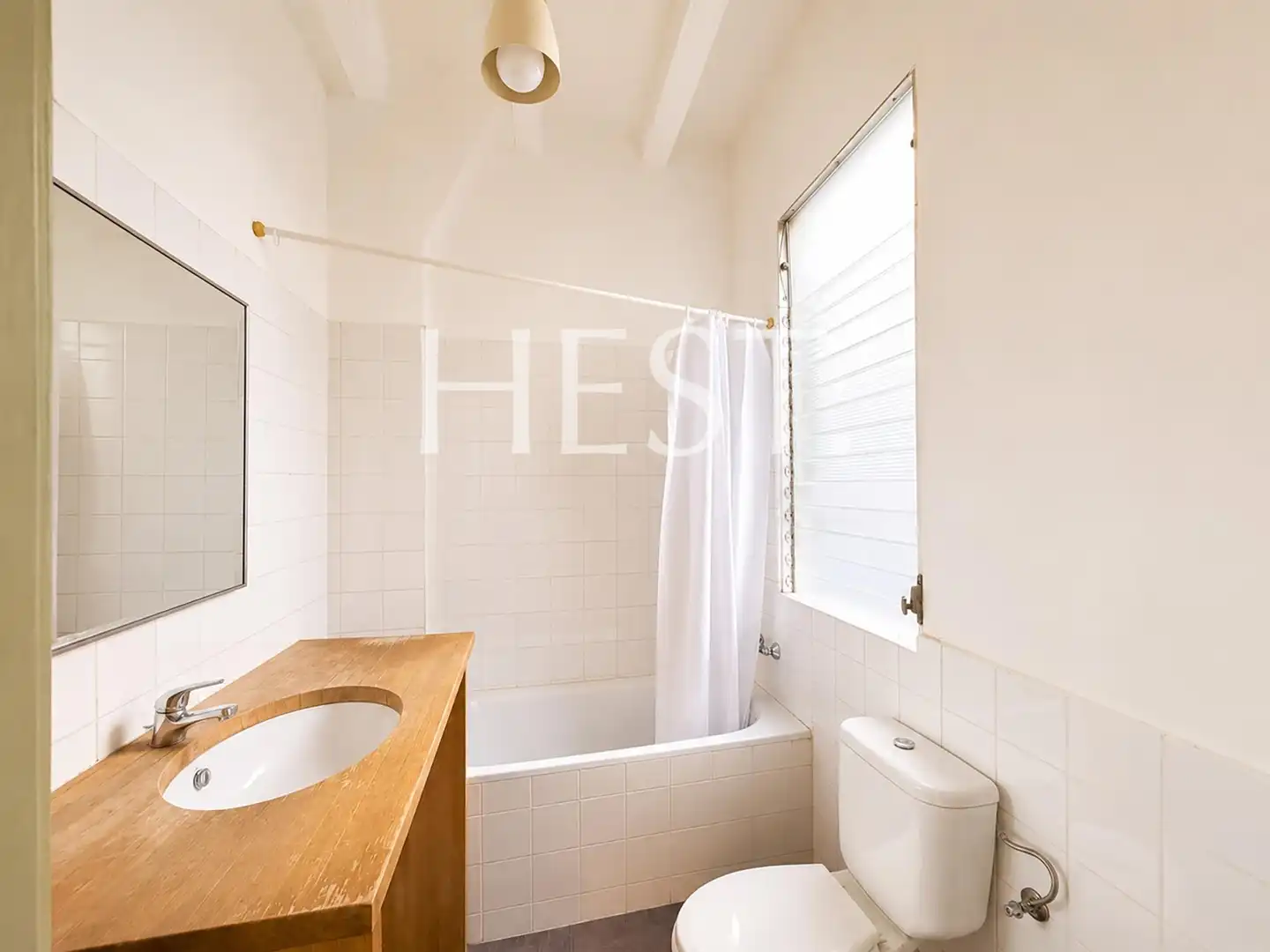 Baño de Piso en venta en Barcelona con Balcón