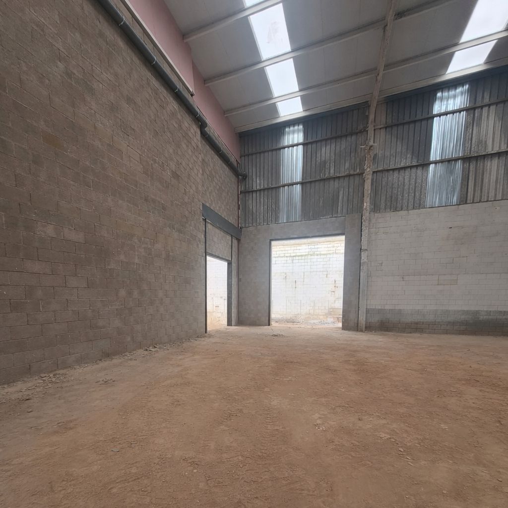 Nau industrial de lloguer a La Llagosta