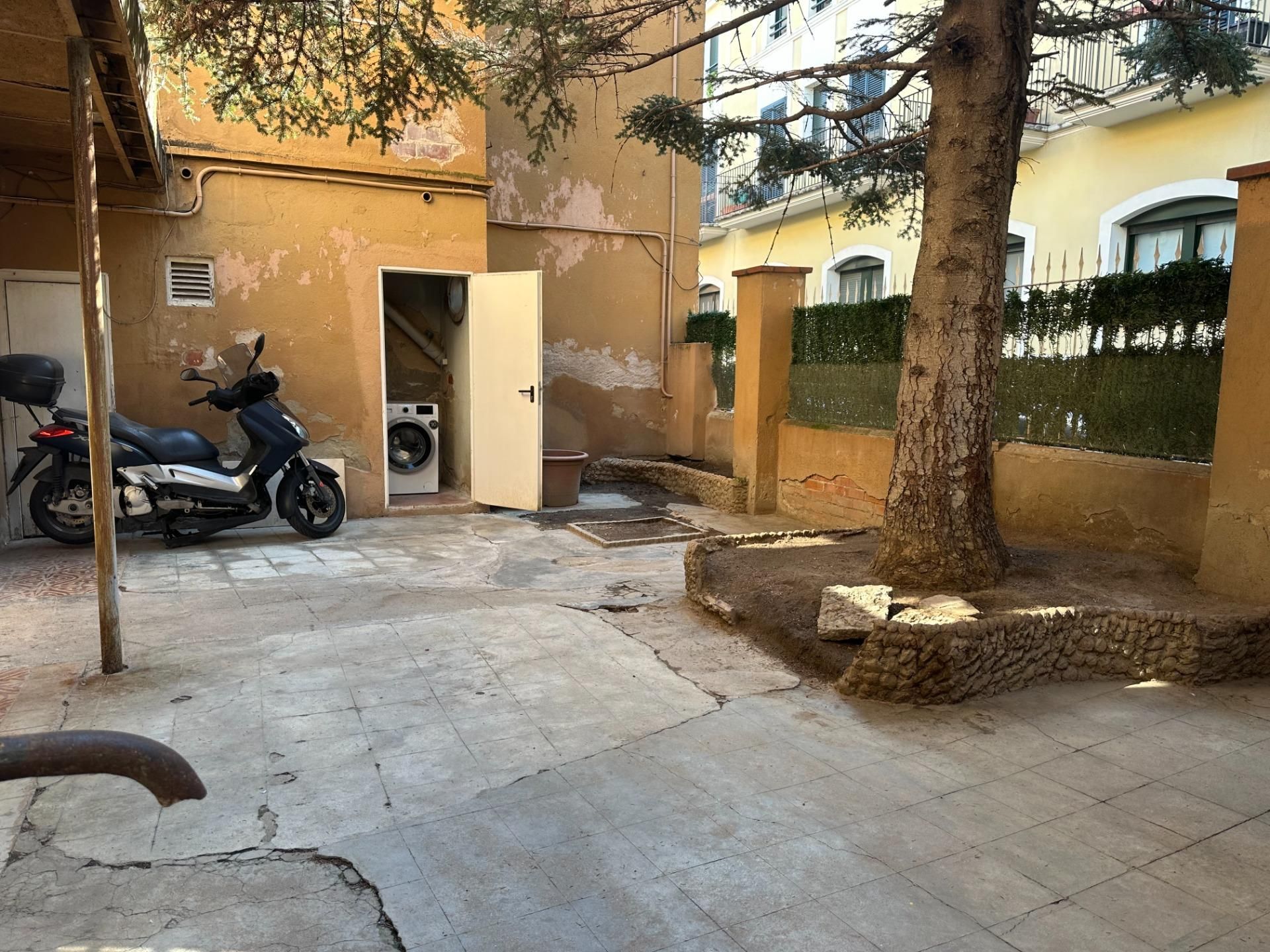 Parking of House or chalet for sale in Figueres  with Private garden and Terrace