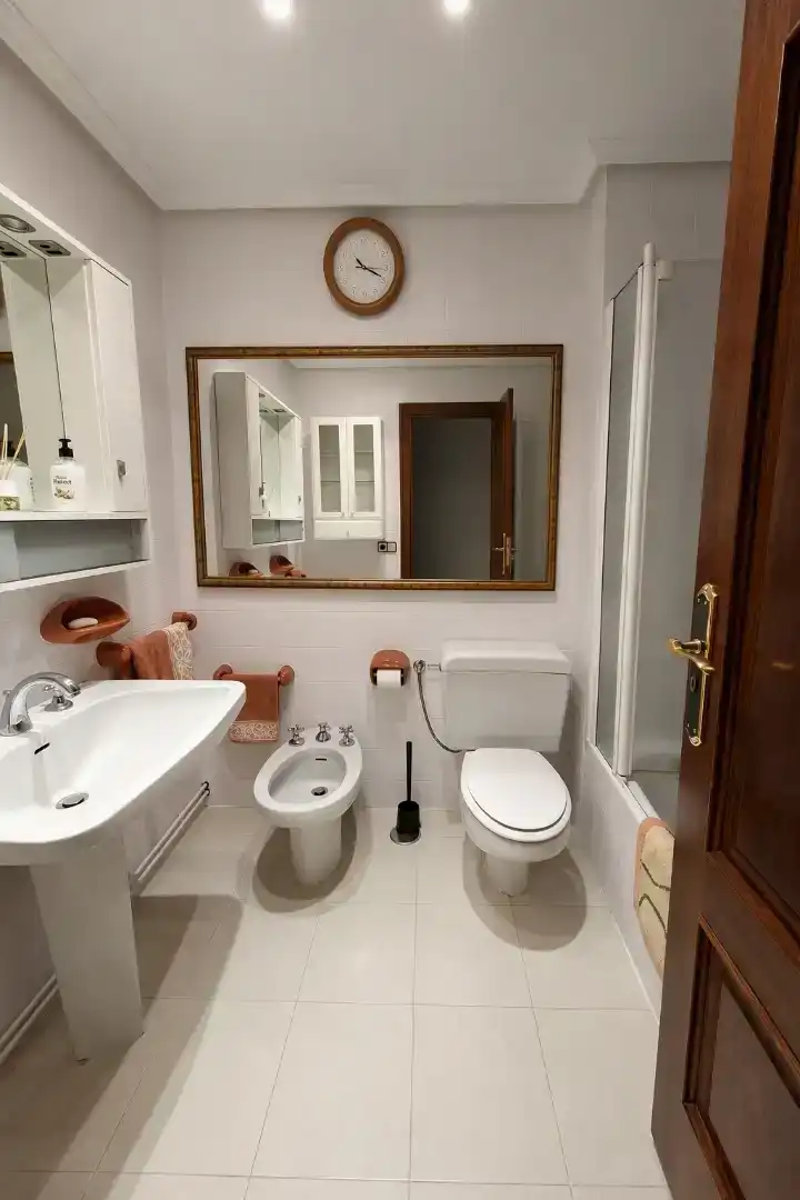 Bathroom of Flat for rent in Béjar  with Furnished and Balcony