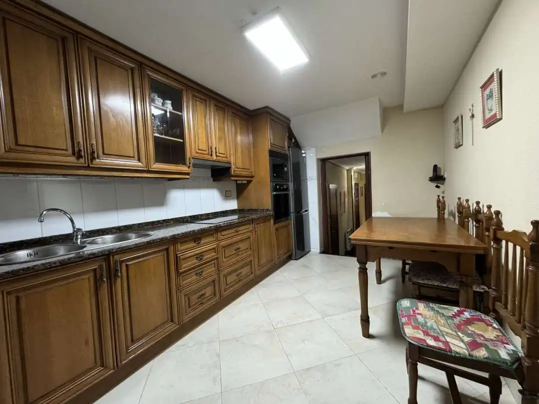 Cocina de Piso en venta en Bergara con Calefacción, Jardín privado y Amueblado
