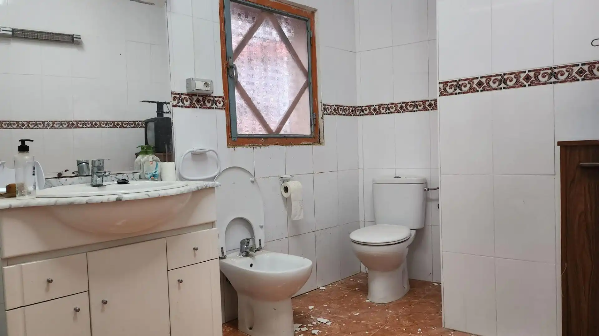 Bany de Finca rústica en venda en Novelda amb Terrassa i Traster