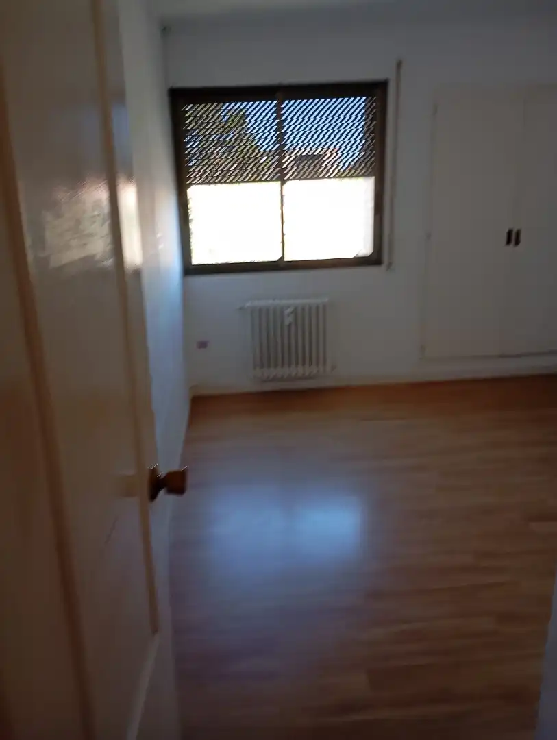 Bedroom of Flat for rent in Zaragoza  with Air Conditioner, Heating and Private garden