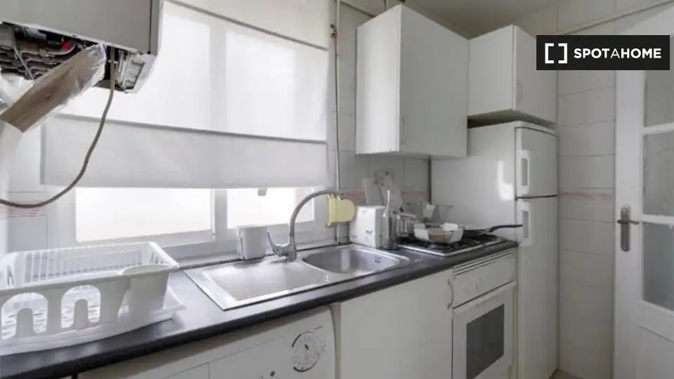 Cocina de Piso de alquiler en Madrid con Aire acondicionado, Calefacción y Amueblado
