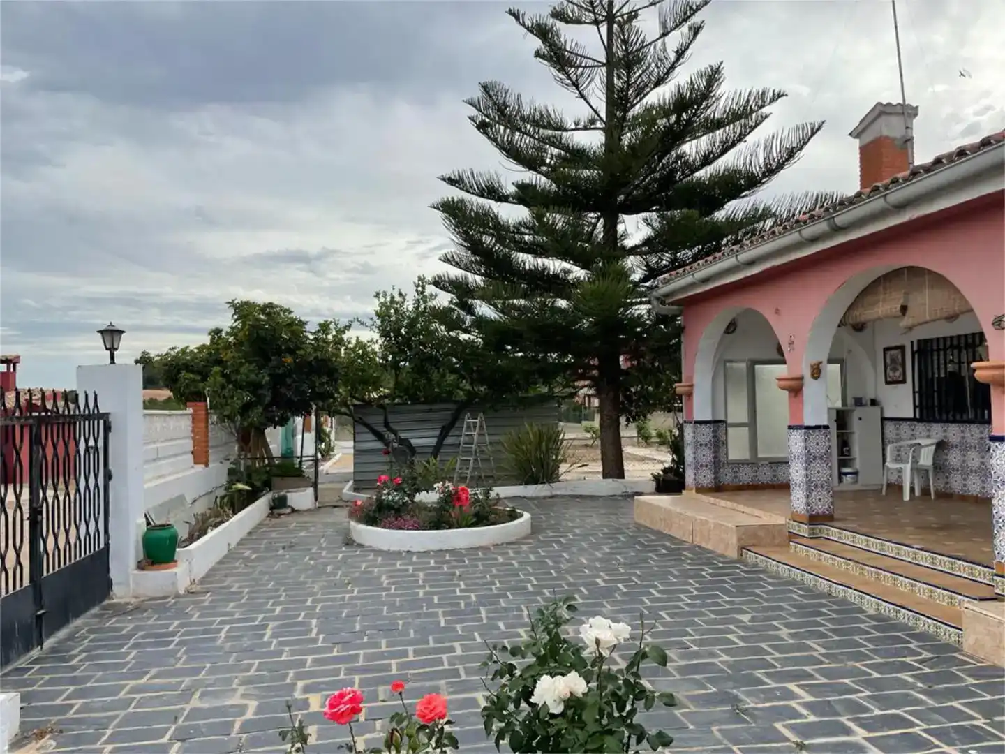 Vista exterior de Casa o xalet en venda en Pedralba amb Aire condicionat