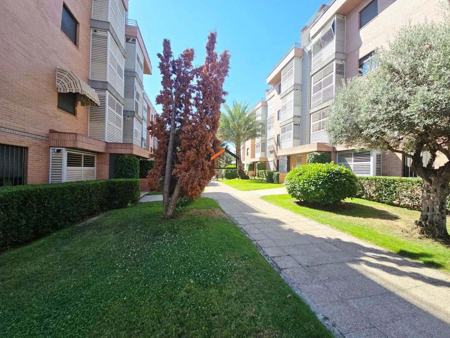 Vista exterior de Pis de lloguer en Madrid amb Calefacció, Jardí privat i Traster